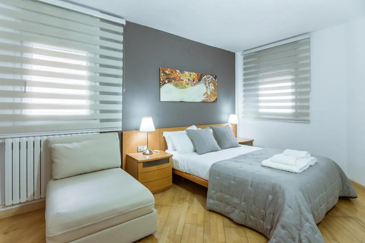 Two Bedroom Townhouse Within 10Min Walk From Beach Barcelona