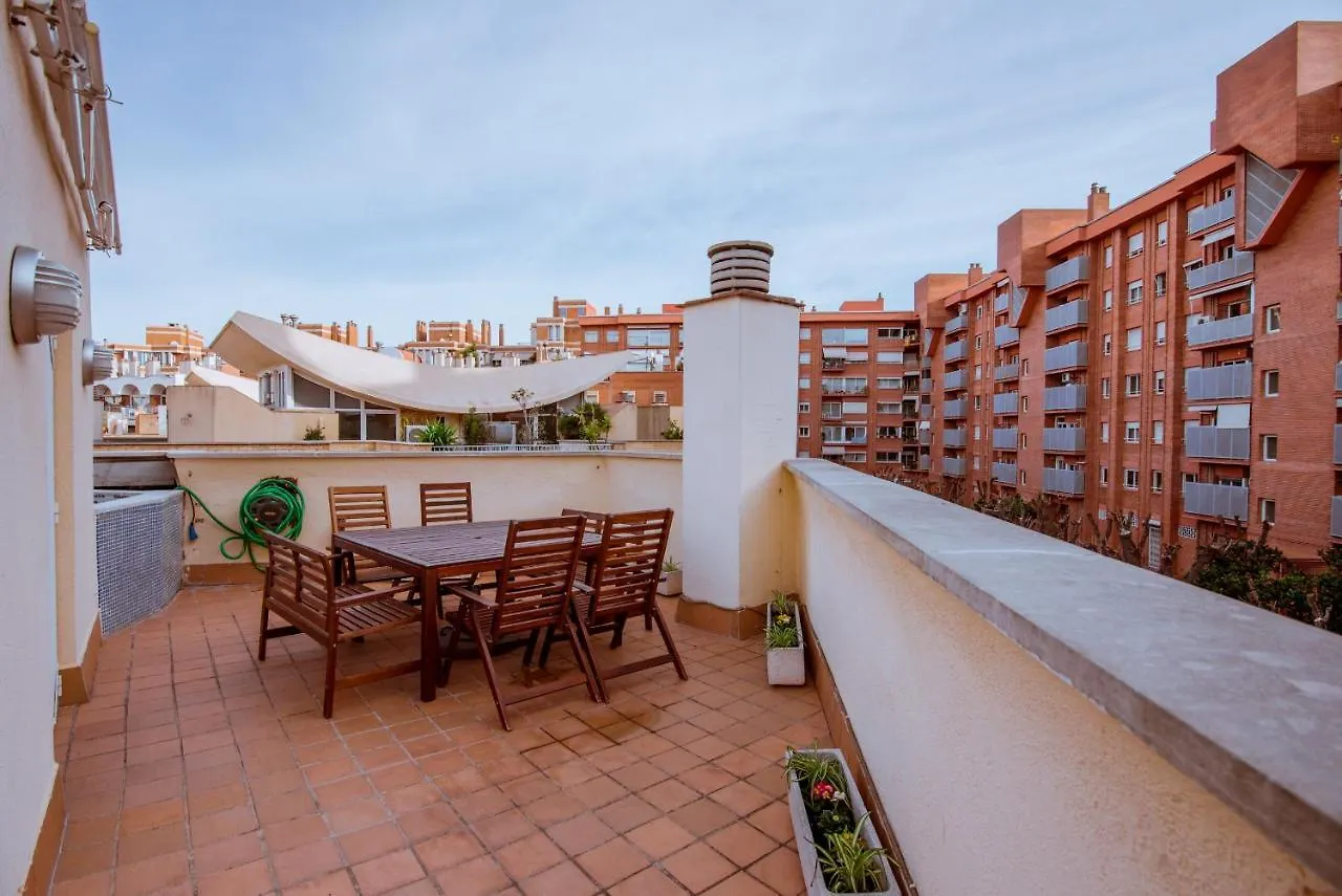 Apartment Two Bedroom Townhouse Within 10Min Walk From Beach Barcelona Spain