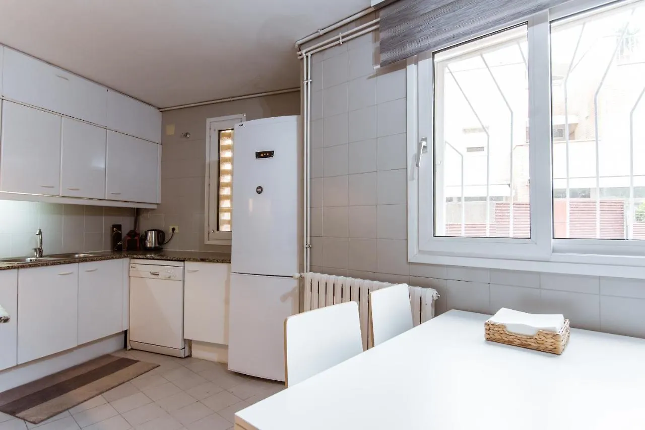 Two Bedroom Townhouse Within 10Min Walk From Beach Barcelona